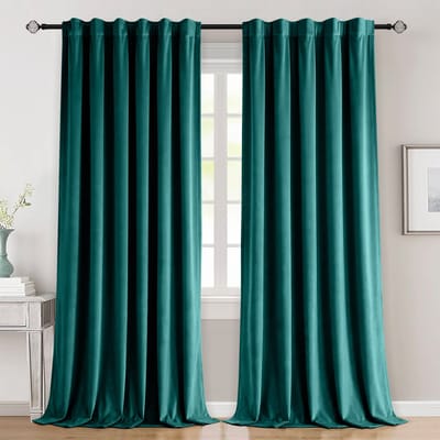 Qelus 2 Stuks Luxe Gevoerde Velours Gordijnen - 260gsm - Verduisterend & Isolerend - Multifunctionele Plooiband - Met Grijze Achterzijde - voor Slaapkamer en Woonkamer - 132x274cm - Donkergroen