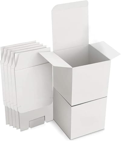 Set van 15 Kraft Papieren Cadeau Dozen met Deksel, Vierkant voor Verjaardag, Feest en Trouwerij (8 x 8 x 8 cm, Wit) - Perfect voor Cadeaus en Decoratie