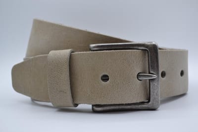 Taupe Glad Leren Riem - Italiaans Rundleder - Heren Dames Unisex - Taille maat: 95 cm - Totale lengte: 110 cm - Merk: Scotts Bluf