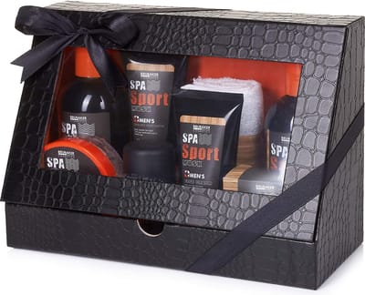 BRUBAKER Cosmetics Verzorgingsset voor Mannen Spa Sport Musk 8 St. - Cadeautip Man - Cadeau Idee - met Douchegel, Shampoo, Deodorant, Gezichtscrème, Peeling, Bodylotion, Zeep + Washandje in Geschenkdoosje - Vaderdag cadeau - Cadeau