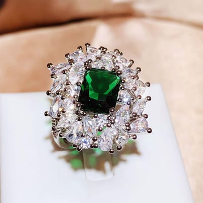Nieuw Product Smaragd Volledig Diamant High End Temperament Open Mond Ring Dames Sieraden Adjustable opening beige
