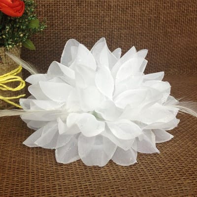 Fascinator Corsage 1X fleur plume broche mariage boule tête pince à cheveux blanc