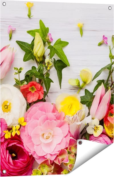 Gards Tuinposter Bloemen op een Witte Houten Achtergrond - 60x80 cm - Tuindoek - Tuindecoratie - Wanddecoratie buiten - Tuinschilderij