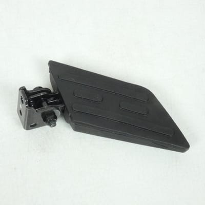 Cale pied passager droit 776919 pour scooter Peugeot 50 Kisbee 2T Neuf
