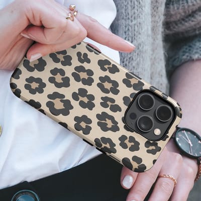 DripCase Luipaard Hoesje geschikt voor iPhone 15 Pro | Backcover met Mag | Hoesje met Dierenprint geschikt voor iPhone 15 Pro Leopard Light