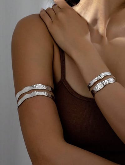 Armband - enkelbandje - bovenarmband - armmanchet - armband met slangendesign - belly chain - festival - sjaaltje - ketting - armband - armband dames - enkelbandje - sjaal - ventilator - powerbank - handchain - handketting - pride