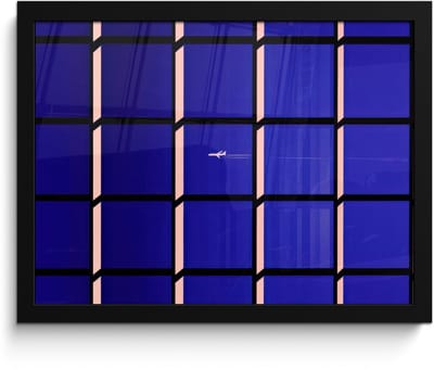 Poster in lijst - Fotolijst 40x30 cm - Posters - Vliegtuig - Ruiten - Blauw - Rechthoekig - Posterlijst zwart - Decoratie - Wanddecoratie woonkamer - Muurdecoratie slaapkamer - Kerstversiering - Kerstdecoratie voor binnen - Kerstmis