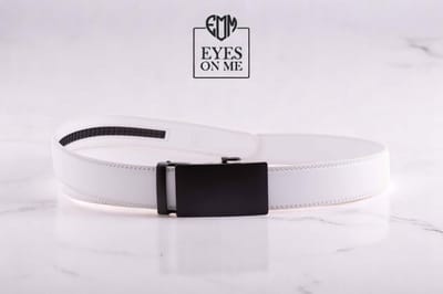 Witte lederen riem zonder gaatjes met automatische gesp voor heren ( model 17 )