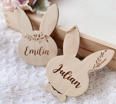 Paasdecoratie gepersonaliseerd in hout | Paascadeau | Hanger Pasen met naam | Pasen | Pasen hanger | Houten aanhangwagen | konijntje | paasmandje