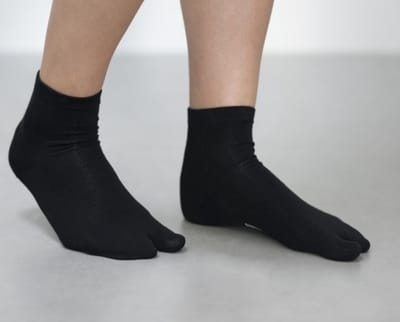 Bonnie Doon Grote Teen Sok Zwart Dames maat 36/41 - Big Toe Sock - Japanse Tabi sokken - Gladde Teennaad - Teensokken - Toesocks - 1 paar - Teenslipper sokken - Geen vervelende naden - Black - BN061061.101