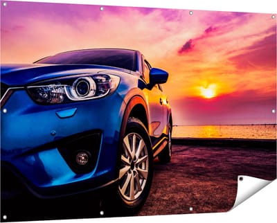 Gards Tuinposter Blauwe Sportwagen Auto bij Zonsondergang - 150x100 cm - Tuindoek - Tuindecoratie - Wanddecoratie buiten - Tuinschilderij