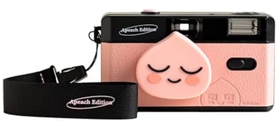 Kakao Friends herbruikbare 35 mm filmcamera [Apeach Edition], vaste focus en groothoek, ingebouwde flitser en compatibel met 35 mm kleurnegatief of B/W-film (film en batterij niet inbegrepen)