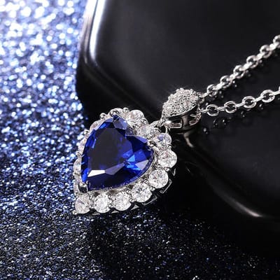 Huitan Prachtige Blauwe Hart Ketting Vrouwen Bruiloft Feest Briljante CZ Elegante Dames Accessoires Jubileum Cadeau Mode Sieraden blue