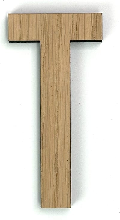 Houten letter T - 37 cm hoog
