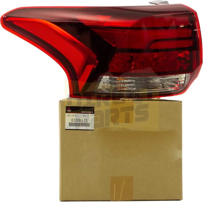 Mitsubishi Outlander PHEV achterlicht - Links buiten LED - compleet - 8330B173
