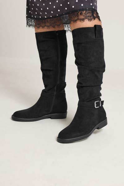 Yours Zwarte Knielaarzen Van Imitatiesuède Met Gespdetail In Extra Brede Epasvormsize 39E