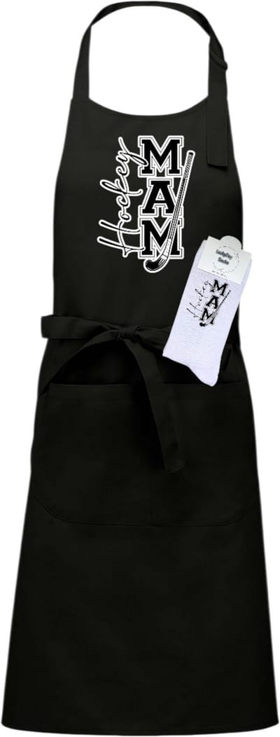 Keukenschort en sokken met tekst - Giftset - Hockey mama - Oma cadeau - Moederdag cadeau - Zwart - Verstelbaar - Cadeau idee - Verjaardag - Cadeau dames en heren - Jubileum - Afscheid - Verrassing - Grappig cadeau - Onesize