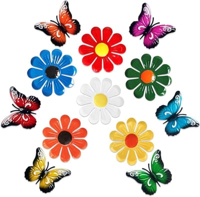 Metalen Tuindecoratie Set - Bloemen Vlinders - Buiten Decoreren - Roestbestendige Coating - 12 Stuks - Meerkleurig