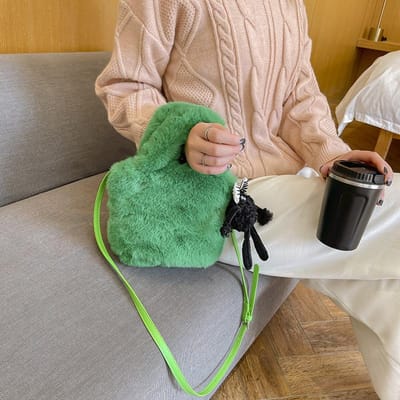 Fluffy Tas voor Dames in Herfst en Winter Rozerode Handtas Pop Monster Furry Bucket Bag groen