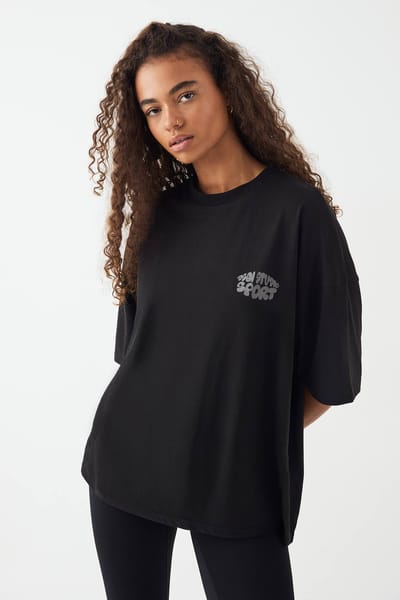 Dames DSGN Studio Sport Bedrukt Oversized T-Shirt | Zwart | Maat: XS