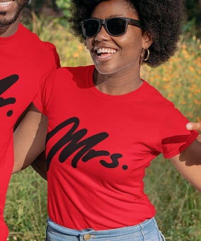 Mr / Mrs T-Shirt Premium Red Black (Mrs - Maat M) | Koppel Cadeau | Valentijn Cadeautje voor hem & haar