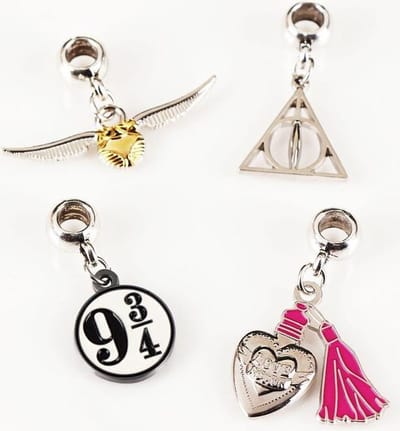 The Carat Shop Harry Potter Golden Snitch - Deathly Hallows - Love Potion - Platform 9 3/4 Bedelset