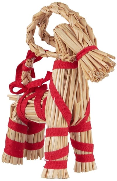 IB Laursen Traditioneel Scandinavische 'Christmas goat' met rode linten 21,5cm hoog