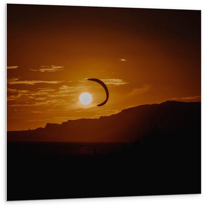Forex - Parachute bij Zon - 100x100cm Foto op Forex