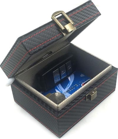 Viatel Autosleutel RFID Antidiefstal - Keyless Entry - Signaal Blocker - Anti Diefstal - Anti Skim Autosleutel RFID Antidiefstal | RFID Luxe Carbon Box | Keyless Entry Beschermdoos | Makes Easy