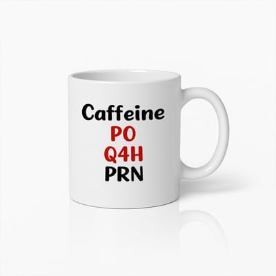 Grappige Verpleegkundige Mok 330ml – Cafeïne PO Q4H PRN Koffiebeker – Medisch Humor Cadeau voor Artsen en Verpleegkundigen