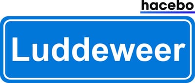 Hacebo - Plaatsnaam Sticker - 29x10 CM - Luddeweer sticker - Verkeersborden sticker - grappige cadeaus - Luddeweer