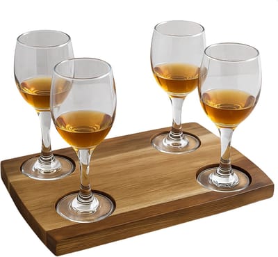 Cheqo® Whiskey Set - 5-Delig - Acacia Dienblad - Whiskey Glazen - Whiskeyglas Set - Cadeau Set - Luxe Design - Kerst Cadeau - Unieke Serveerset - Stijlvolle Presentatie - Whiskey Liefhebbers - Acacia Hout - Feestelijke Set