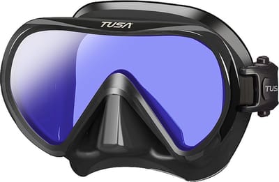 TUSA INO PRO Duikmasker voor Volwassenen – Compact masker met premium CrystalView-lens, UV420-bescherming en antireflecterende behandeling – Zwart/Zwart – M1011SQB BKA