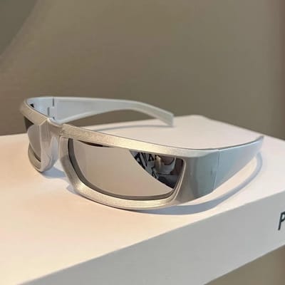 Confortables Rétro Y2K Dernier Style Petites Lunettes de Soleil Carrées Lunettes Oeil de Chat pour Femmes Lunettes de Sport Colorées Réfléchissantes Élégantes pour Hommes 1PC