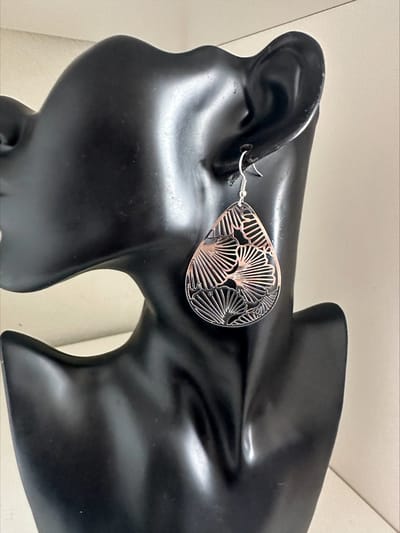 Gingko leaf oorbellen | Make up | Parfum | Moederdag | Verjaardagscadeau| Cadeautje| Valentijnsdag| Kado | sieraden | vaderdag | oorbellen | oorsieraden
