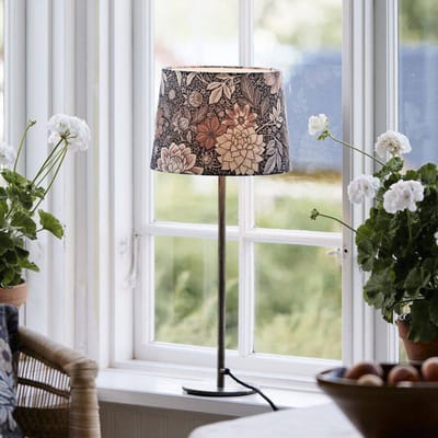 PR Home Tafellamp BASE DAHLIA, bruin, hoogte 58 cm, stof
