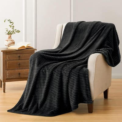 Fleece plaid - Zachte deken - Gezellig ontspannen - Lichtgewicht materiaal - 50 x 70 inch - Zwart