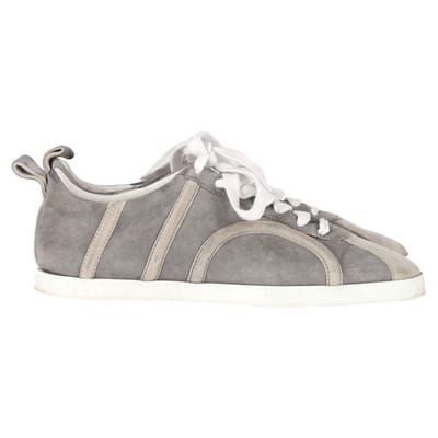 Totême vetersneakers in grijs suède