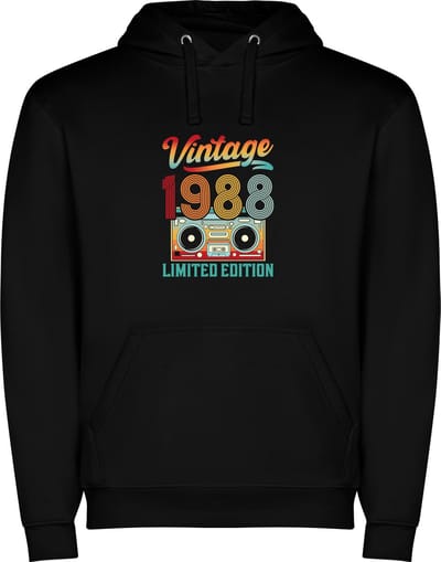 Zwarte unisex hoodie met “ Kleurrijke Vintage 1988 Limited Edition met Cassetttebandje – Verjaardag “ Print Full Color Color merk Roly maat S