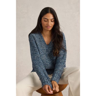 White Stuff Tammy Textured V Neck Dark Navy Maat: 12 | Gebreide Truien Outlet | Dames | Blauw