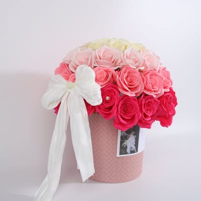 Kunstbloemen Rozenarrangement Roze Ombre – Rozenboeket in Roze Sierpot LA ROSELLE AMSTERDAM