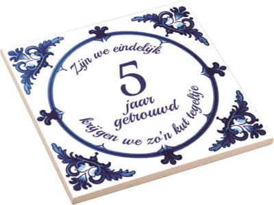 Huwelijk Cadeau | Zijn We Eindelijk 5 Jaar Getrouwd, Krijgen We Zo'n Kut Tegeltje | Kuttegel | Huwelijkscadeau | Huwelijksverjaardag | Spreuktegel