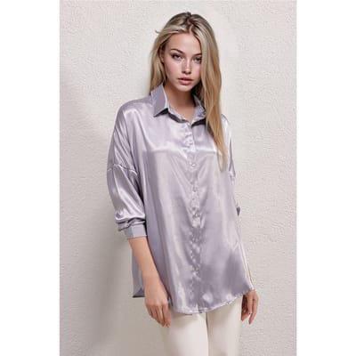 Overgrote Satijnen Knop-Front Shirt