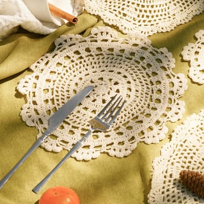 25,5 cm handgemaakte gehaakte ronde katoenen kanten tafelplacemats Doilies Pack van 4, beige