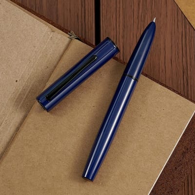 Vulpen met Extra Fijne Nib, Donkerblauw en Klassiek Retro Design, Inclusief Inktconverter en Luxe Schrijfgemak