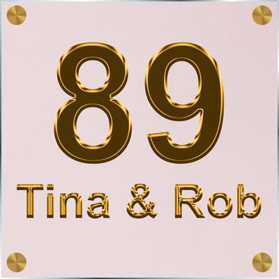 Plexiglas naambordje GOUD vorm letters bedrukken 20x20x0,5 cm model goud1009 – Goud huisnummerbordje, naambordjes, naambordje huis, naamplaatjes, huisnummer bord, goud huisnummer bordje, huisnummerbord met naam, originele huisnummer bord