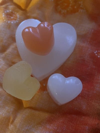Valentijns Zeepharten Zakje met 3 stuks 115 gram Puur Natuur!! van OmAnne Inclusief verzending, OP = OP!!