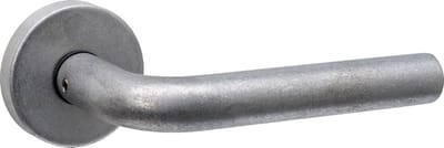 Intersteel Deurkruk Luzern met rozet massief verdekt ø53x10mm met nokken rvs getrommeld