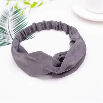 Grijze velvet haarband - Grijze hoofdband - Twist haarband - Fluwele haarband - Gedraaide hoofdband - Grijs - Hippe haar accessoire - Fluwelen band voor in je haar - CHPN