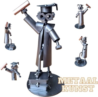 Afgestudeerde student-metaal beeld-metaal kunst-geslaagd-het best cadeau-uniek-sinterklas gift-kerst-geschenk